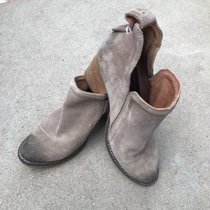 Jeffery Campbell booties in taupe leather womens size 7.